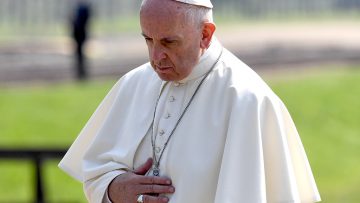 Pope Francis sends condolences and heartfelt prayers after New Zealand attacks