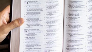 bible-reading-2560-450