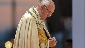 Pope urges Catholics to pray Rosary in May for end to Covid-19 pandemic