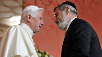 Cardinal pays tribute to former Chief Rabbi Lord Jonathan Sacks