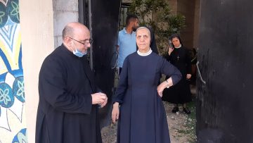 Gaza priest: We are preparing the parish in case people need to take refuge
