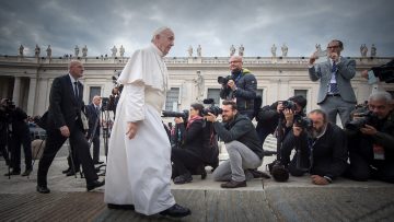 Pope: Everyone has a creative role to play in building peace