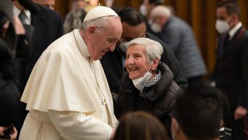 Pope: Elderly make essential contribution to the spiritual and material wellbeing of society