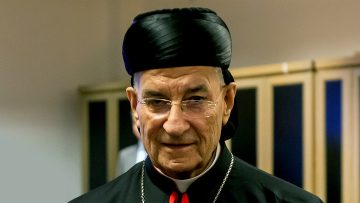 Maronite Patriarch meets with UK political leaders and Lebanese delegations