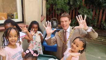 Lord Mayor of Westminster gets chopping at Catholic charity family centre