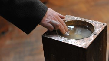 holy-water-stoop-1-1140